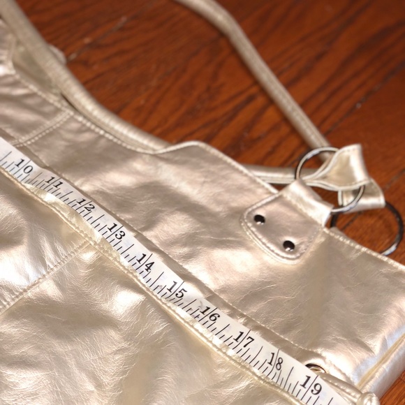 🦋 pick 5/$25!  Large gold tote, minimal wear - Picture 5 of 6